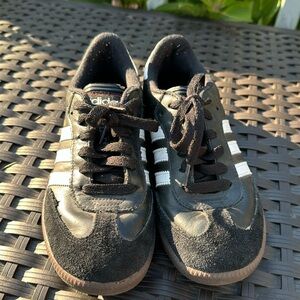 Kids Adidas Samba indoor turf cleats size 3 1/2
